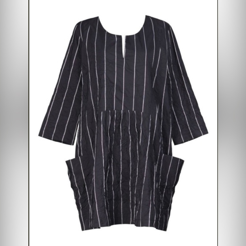 Alembika textured black with white pinstripe tunic dress  with 3/4 sleeves